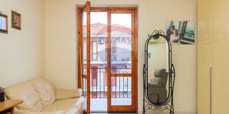 20251018223407-994426-40