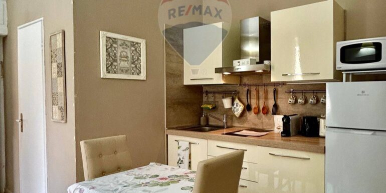 20251020170830-994609-7