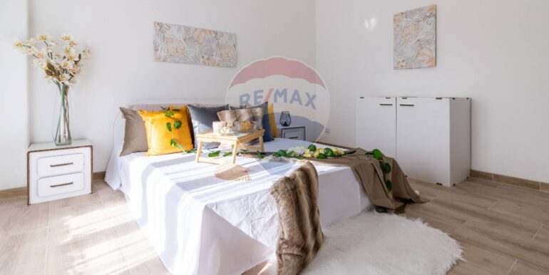 20251020175801-994649-12