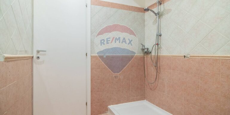 20251020175801-994649-15