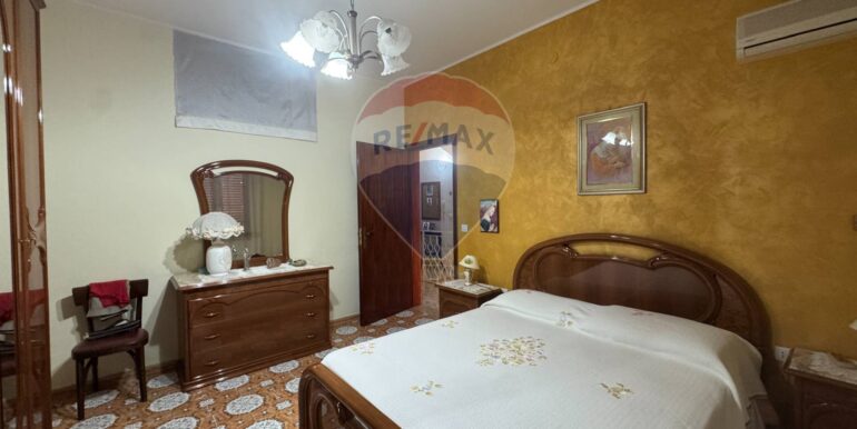 20251020191609-994650-15