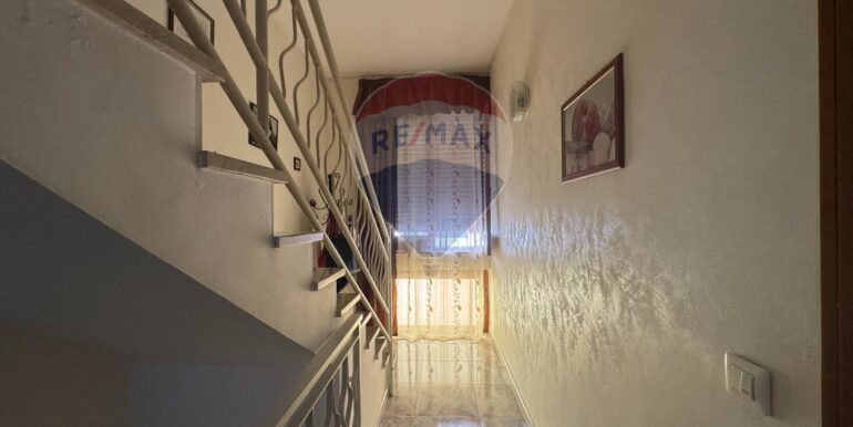 20251020191615-994650-17