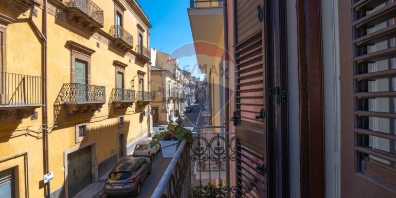 20251021110055-994728-3