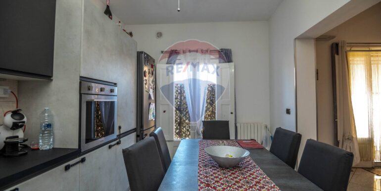 20251021110056-994728-8