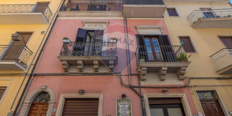 20251021110059-994728-23