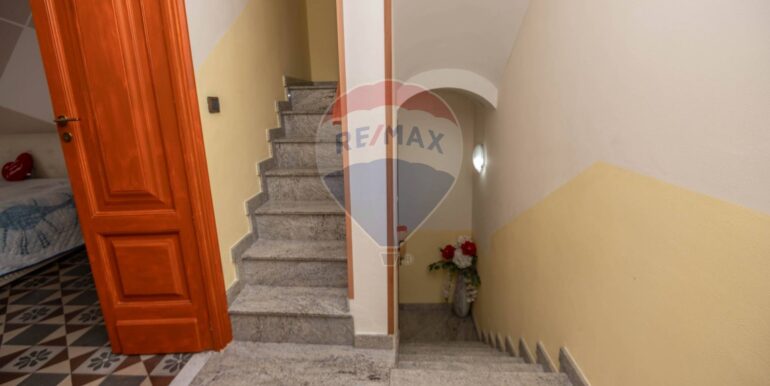 20251021110059-994728-26