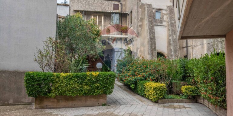 20251021114521-992918-15