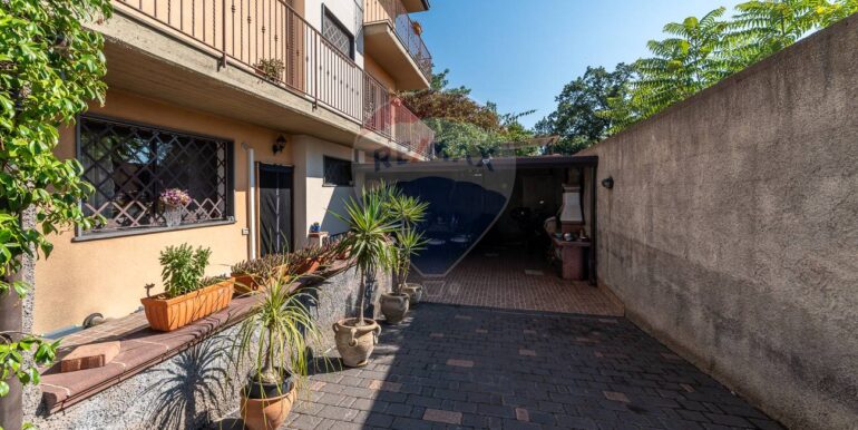 20251021133955-994800-8