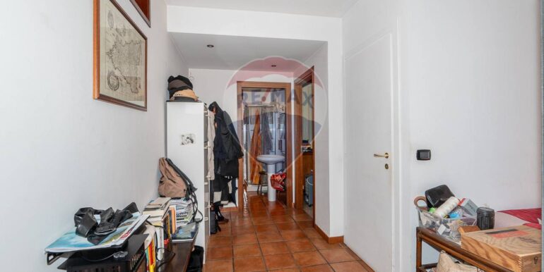 20251021134008-994800-12