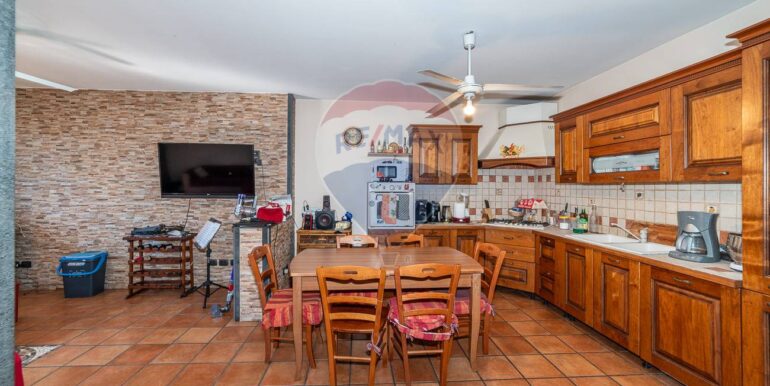 20251021134012-994800-13