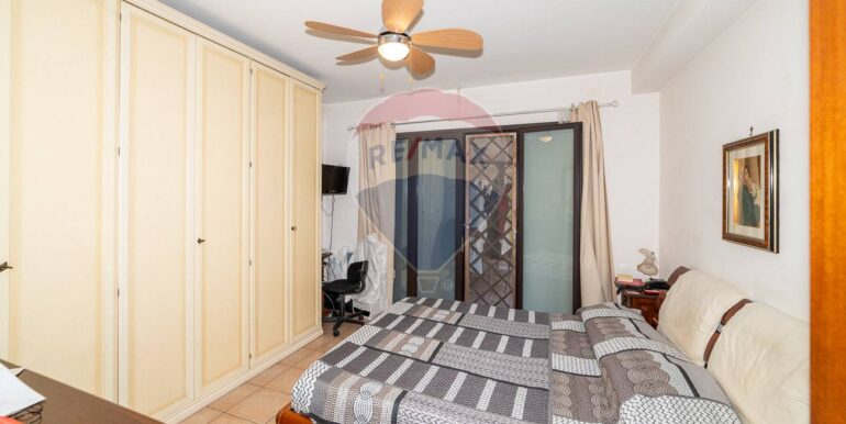 20251021134021-994800-16