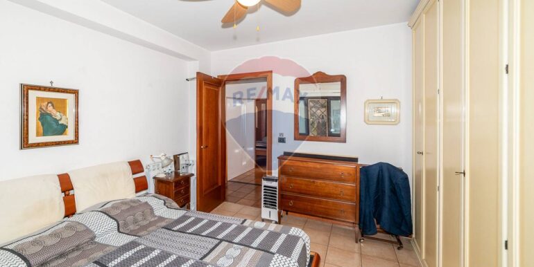 20251021134025-994800-17