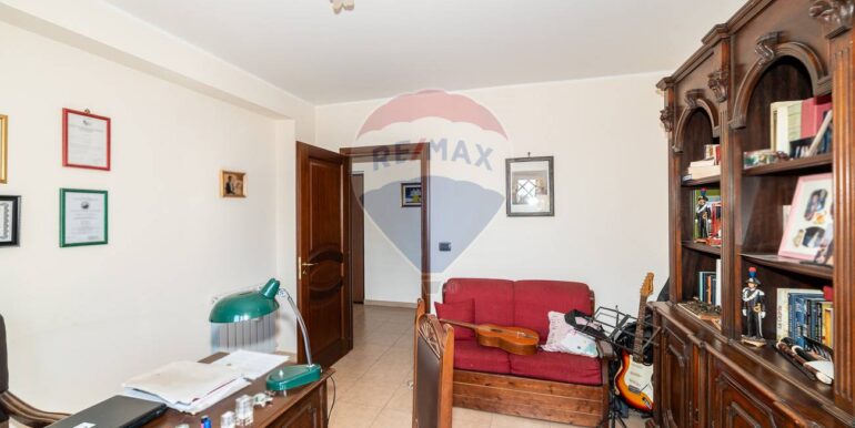 20251021134043-994800-23