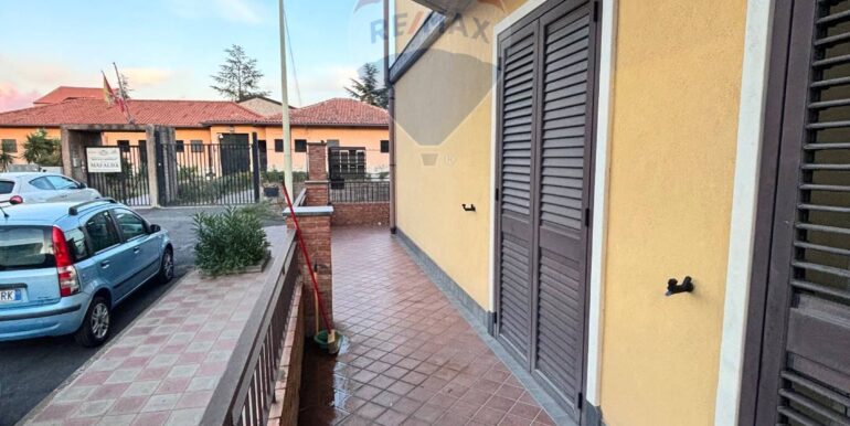 20251021171908-995148-21