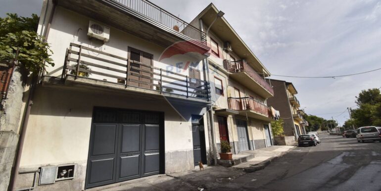 20251021182141-995180-1