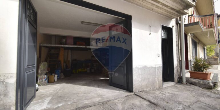 20251021182149-995180-3