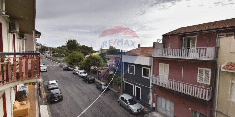 20251021182159-995180-5