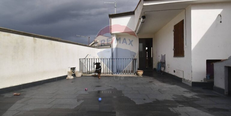 20251021182210-995180-8