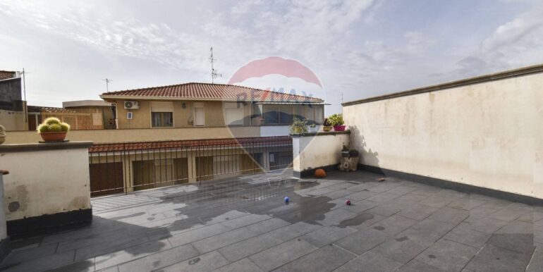 20251021182215-995180-9