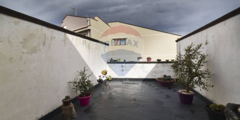 20251021182313-995180-10