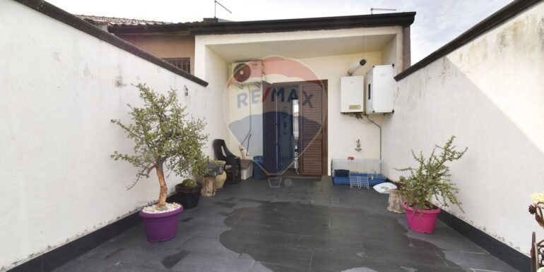 20251021182317-995180-11