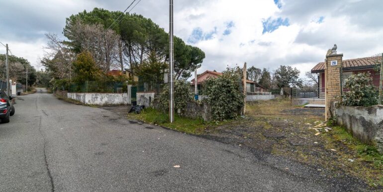 20251021192207-995272-2