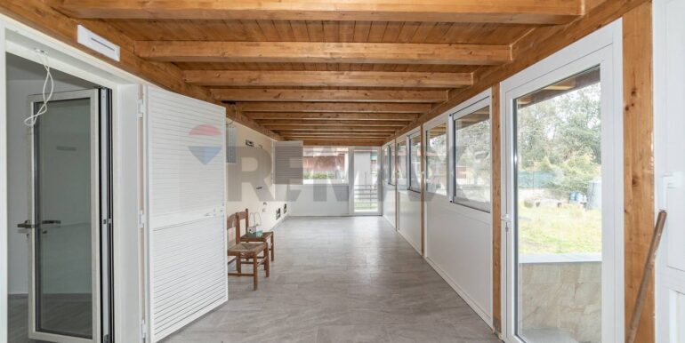 20251021192208-995272-15