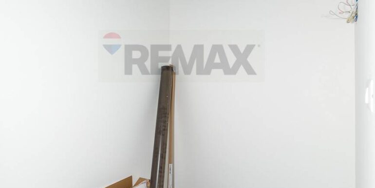 20251021192209-995272-18