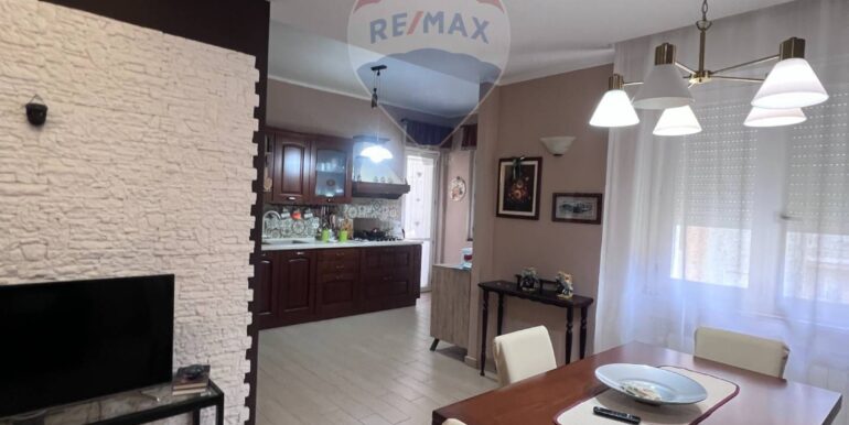 20251022142342-995383-12