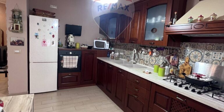 20251022142359-995383-17