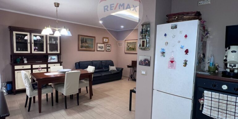 20251022142403-995383-18