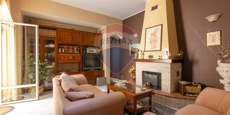 20251022170451-994202-7