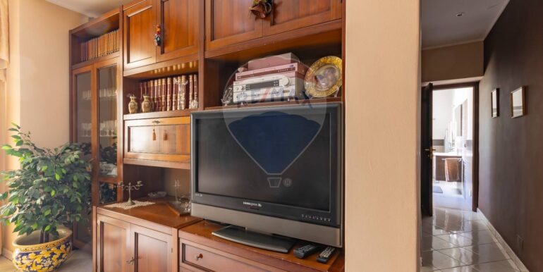 20251022170500-994202-10