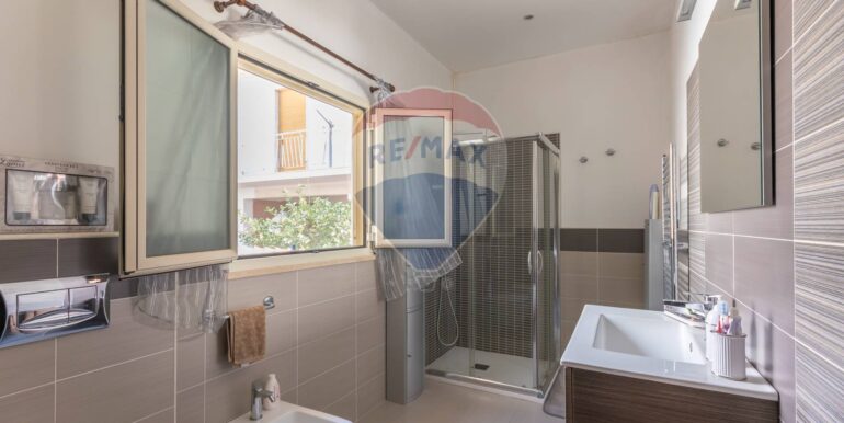 20251022170513-994202-14