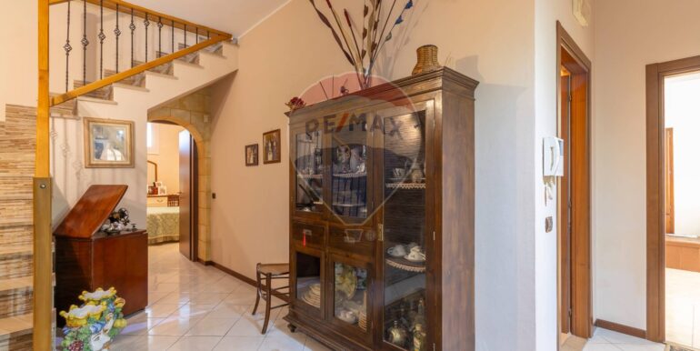 20251022170526-994202-18