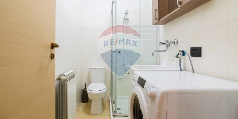 20251022182224-994628-7