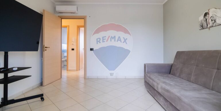 20251022182233-994628-10