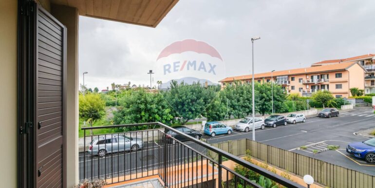 20251022182257-994628-19