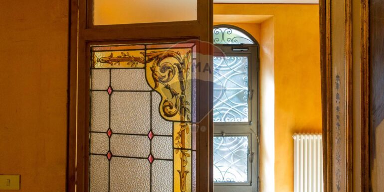 2025102284008-991125-10