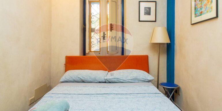 2025102284033-991125-19