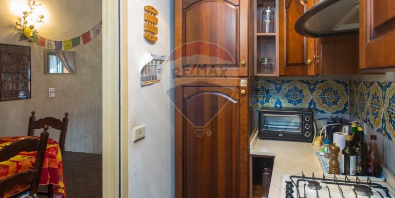 2025102284110-991125-30