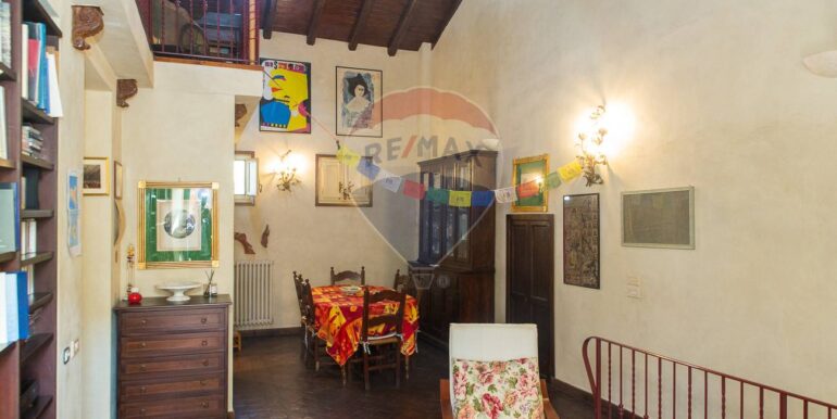 2025102284118-991125-33