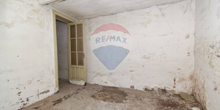 20251023115507-995255-21