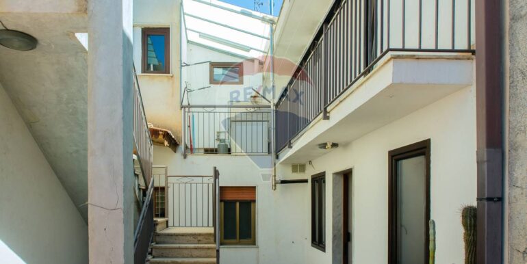 20251023174017-995652-4