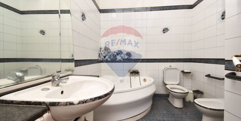 20251023180840-995652-12