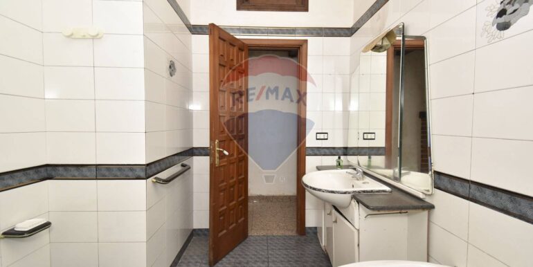 20251023180843-995652-13