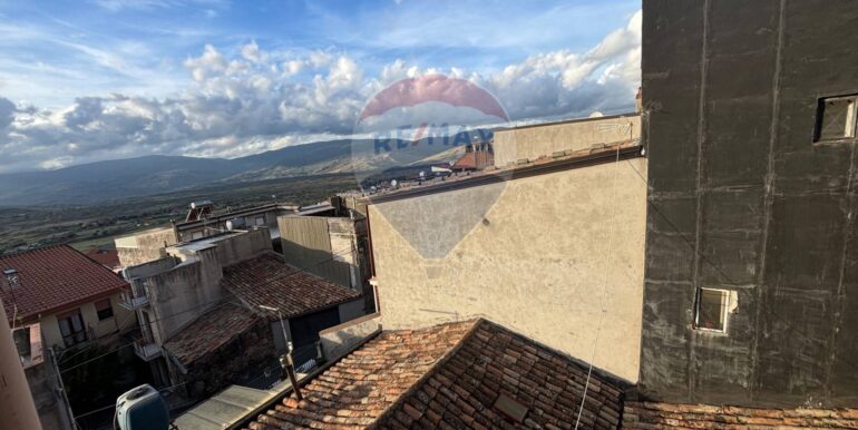 20251023201102-995693-6