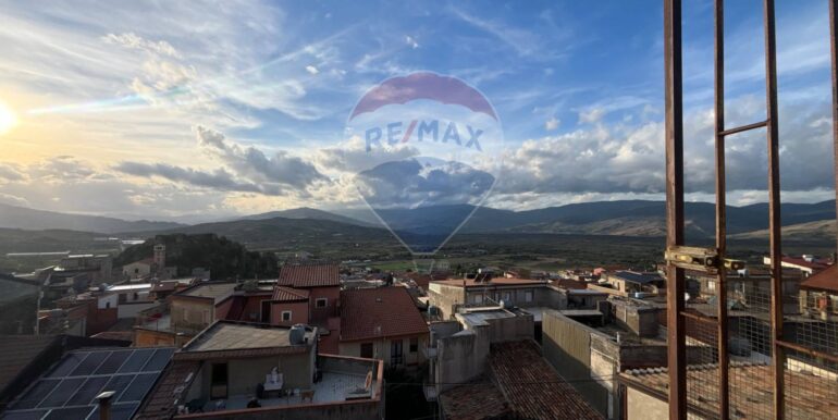 20251023201134-995693-14