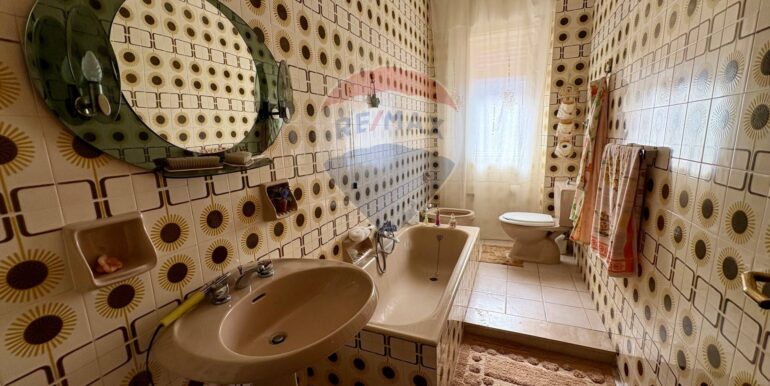 20251024154122-995910-16