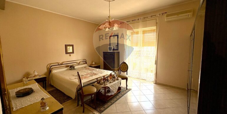 20251024154129-995910-18